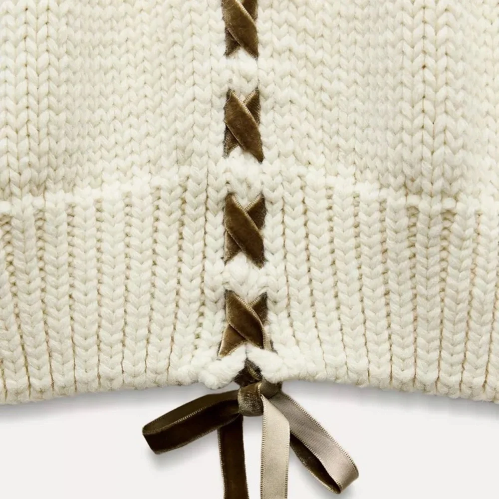 ZARA OPEN BACK CABLE KNIT SWEATER. Ivory. Size M